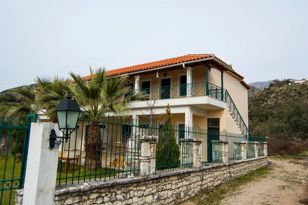 Green House Himare Luaran gambar